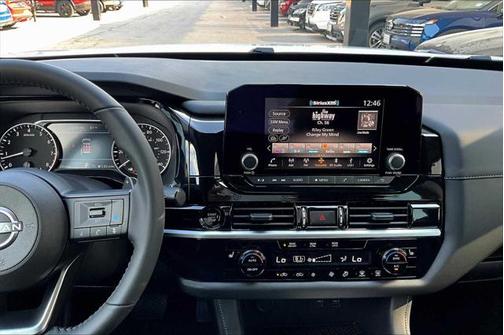 2025 Nissan Pathfinder SV FWD