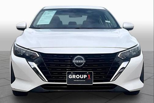 Aspen White Tricoat 2024 Nissan Sentra SV