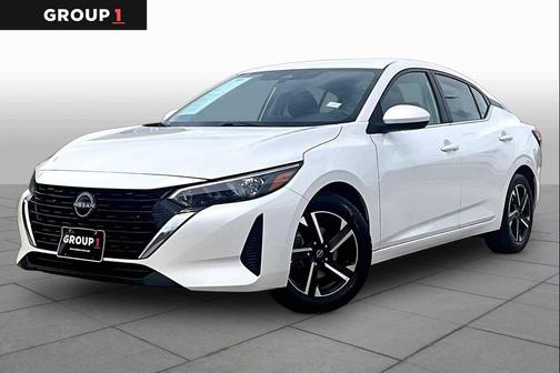 Aspen White Tricoat 2024 Nissan Sentra SV