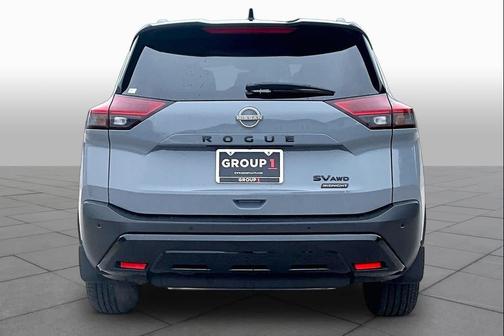 Boulder Gray Pearl/Super Black 2023 Nissan Rogue SV