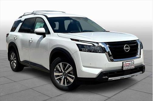 2025 Nissan Pathfinder SL FWD