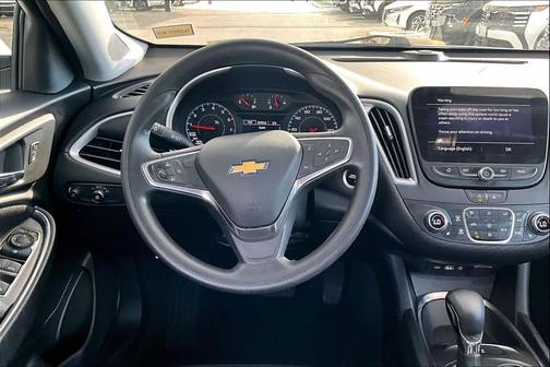 2022 Chevrolet Malibu FWD LT