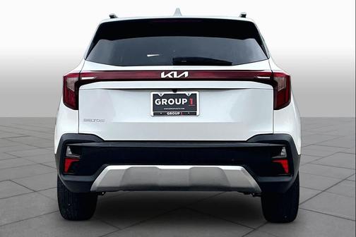 Snow White Pearl 2025 Kia Seltos S