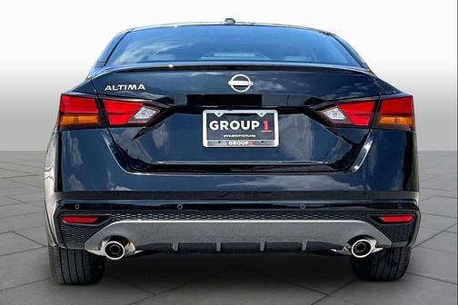 Super Black 2026 Nissan Altima SV FWD