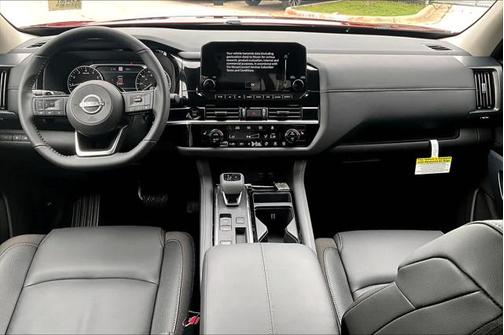 2025 Nissan Pathfinder SL FWD
