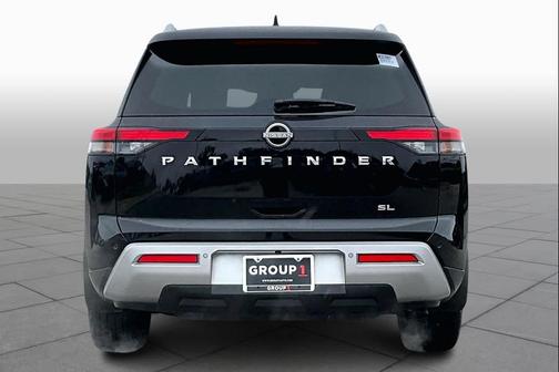 2022 Nissan Pathfinder SL 2WD