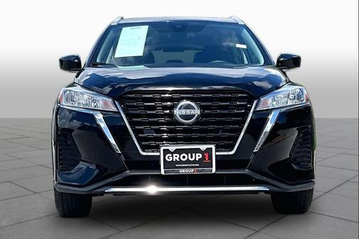 Super Black 2024 Nissan Kicks SV