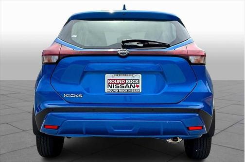 2025 Nissan Kicks S
