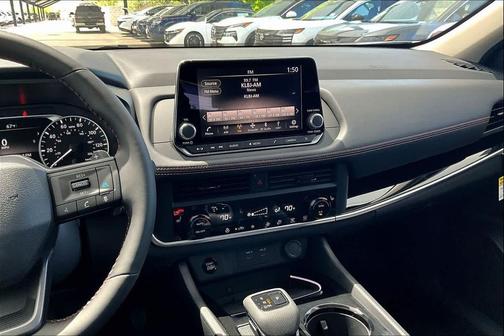 Everest White Pearl Tricoat 2026 Nissan Rogue Rock Creek