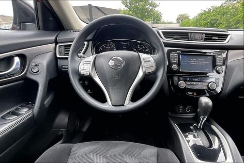 Cayenne Red 2014 Nissan Rogue SV