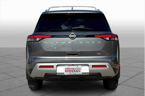 2024 Nissan Pathfinder SL FWD