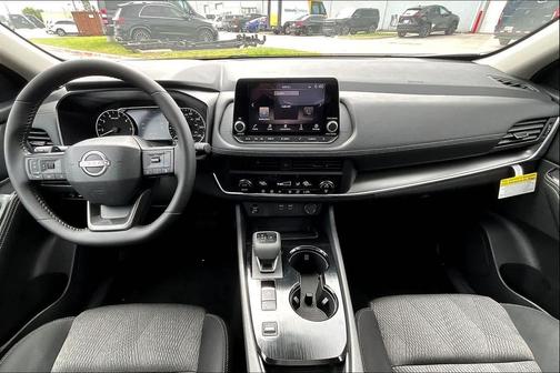 Everest White Pearl Tricoat 2026 Nissan Rogue SV