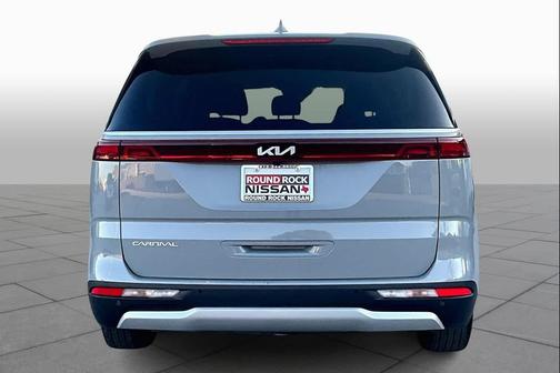 2024 Kia Carnival EX