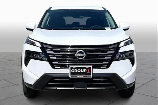 Everest White Pearl Tricoat 2026 Nissan Rogue SV