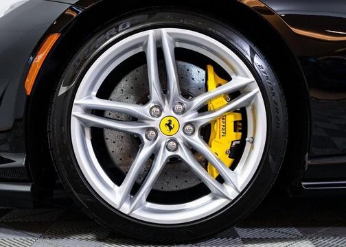 2019 Ferrari 812 Superfast Base