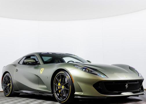 2022 Ferrari 812 GTS Base
