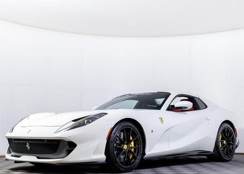 2023 Ferrari 812 GTS 