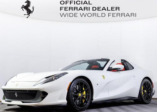 2023 Ferrari 812 GTS 