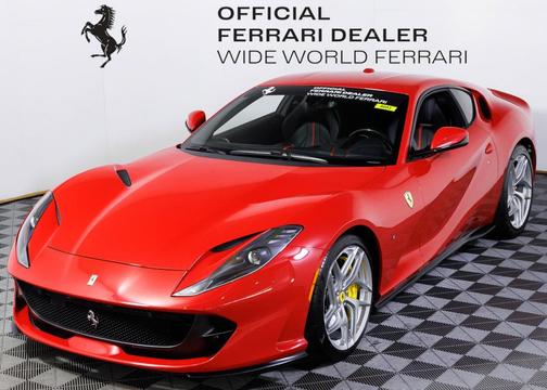 Rosso Corsa 2019 Ferrari 812 Superfast