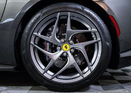 2020 Ferrari 812 Superfast Base