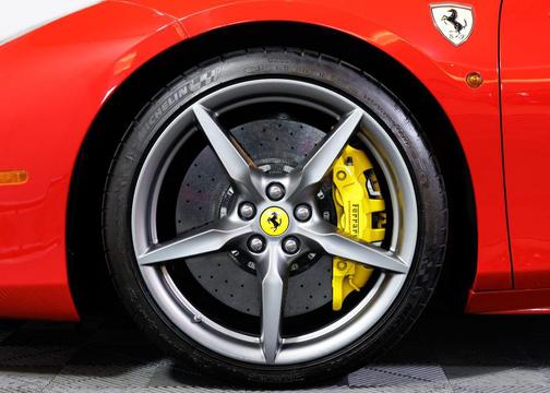 Rosso Corsa 2018 Ferrari 488 GTB