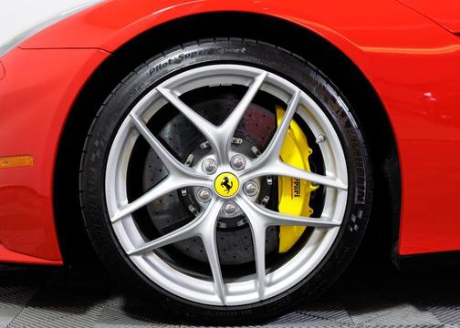 Rosso Corsa 2017 Ferrari F12berlinetta