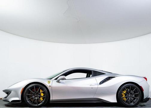 2020 Ferrari 488 Pista 