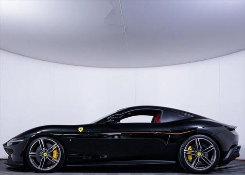 2023 Ferrari Roma Base