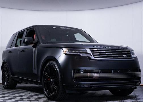 2025 Land Rover Range Rover P615 SV