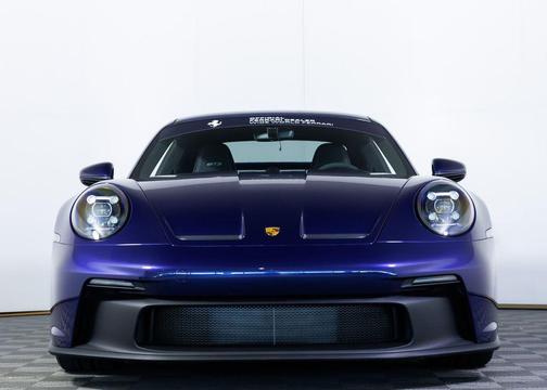 Gentian Blue Metallic 2022 Porsche 911 GT3