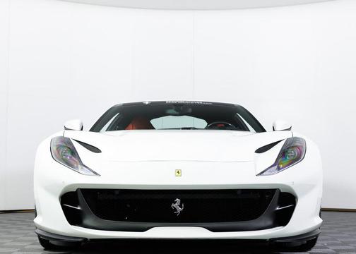 Bianco Avus 2019 Ferrari 812 Superfast