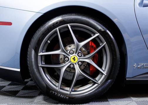 Azzurro Metallic 2017 Ferrari F12berlinetta