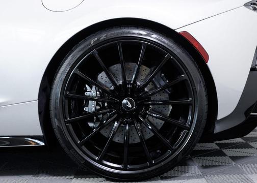 Supernova Silver 2021 McLaren GT