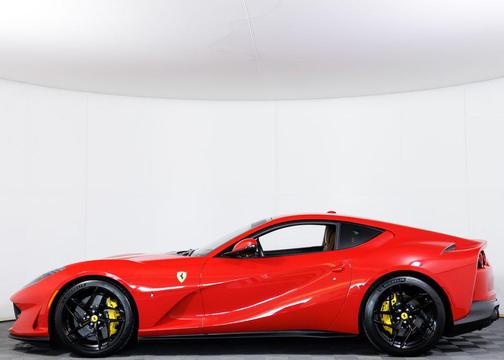 Rosso Corsa 2019 Ferrari 812 Superfast