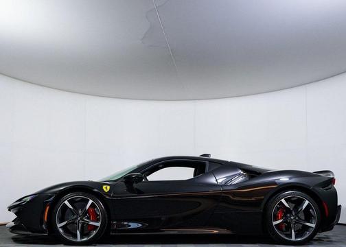 2022 Ferrari SF90 Stradale 