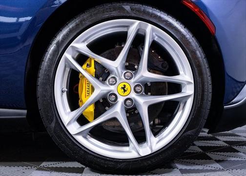 2022 Ferrari Roma Base