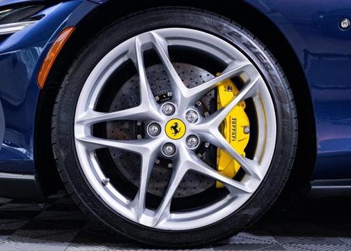 2022 Ferrari Roma Base