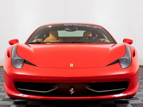 Photo 2 of 33 of 2014 Ferrari 458 Italia Base