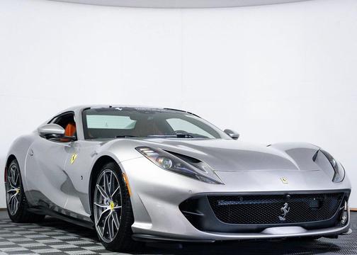 2023 Ferrari 812 GTS
