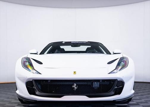 2022 Ferrari 812 GTS