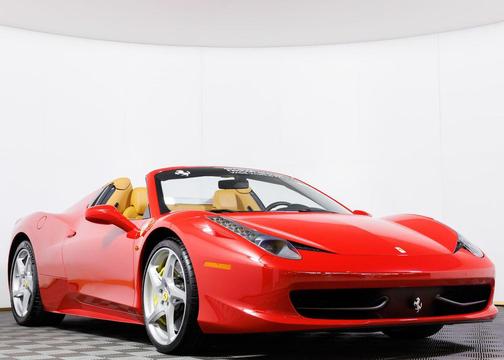 Rosso Corsa 2015 Ferrari 458 Spider