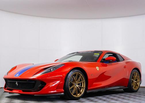 2022 Ferrari 812 GTS