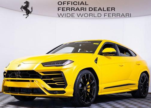 2022 Lamborghini Urus Graphite Capsule