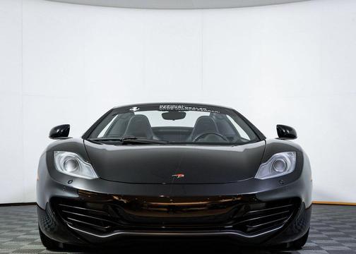 2013 McLaren MP4-12C 