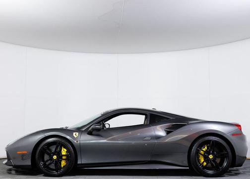 Grigio Silverstone Metallic 2017 Ferrari 488 GTB