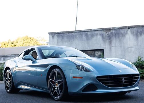Azzurro Metallic 2017 Ferrari California T