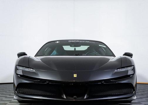 2025 Ferrari SF90 Spider Base