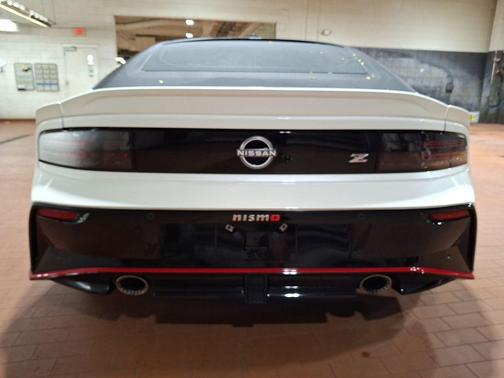 2025 Nissan Z NISMO 9-speed automatic Transmission