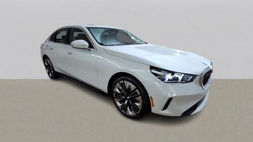 2025 BMW 530 i xDrive