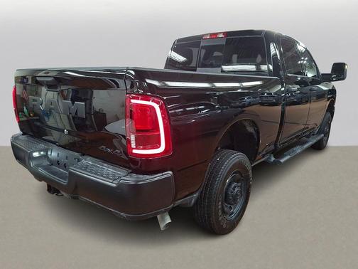 2025 RAM 2500 Tradesman Crew Cab 4x4 6'4' Box